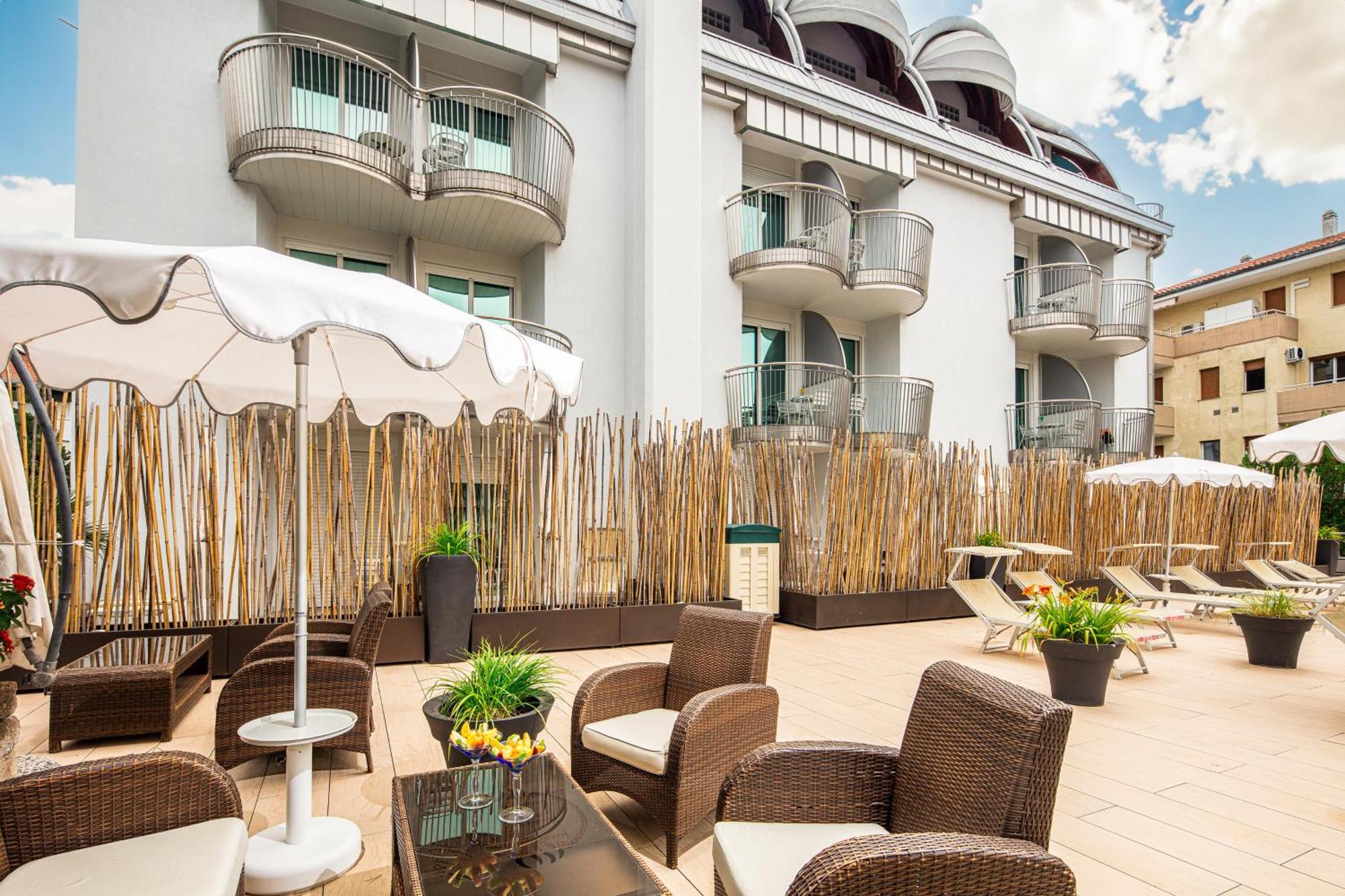 Park Hotel Lignano Sabbiadoro Exteriör bild